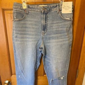 NWT A&F curve love jeans size 33/16